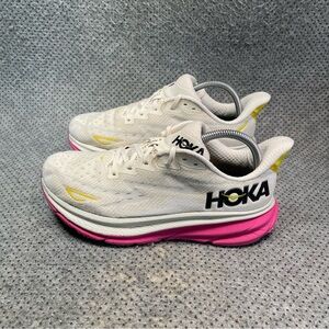 Hoka One One Clifton 9 White Pink Running Shoes Size 9.5 Women’s
